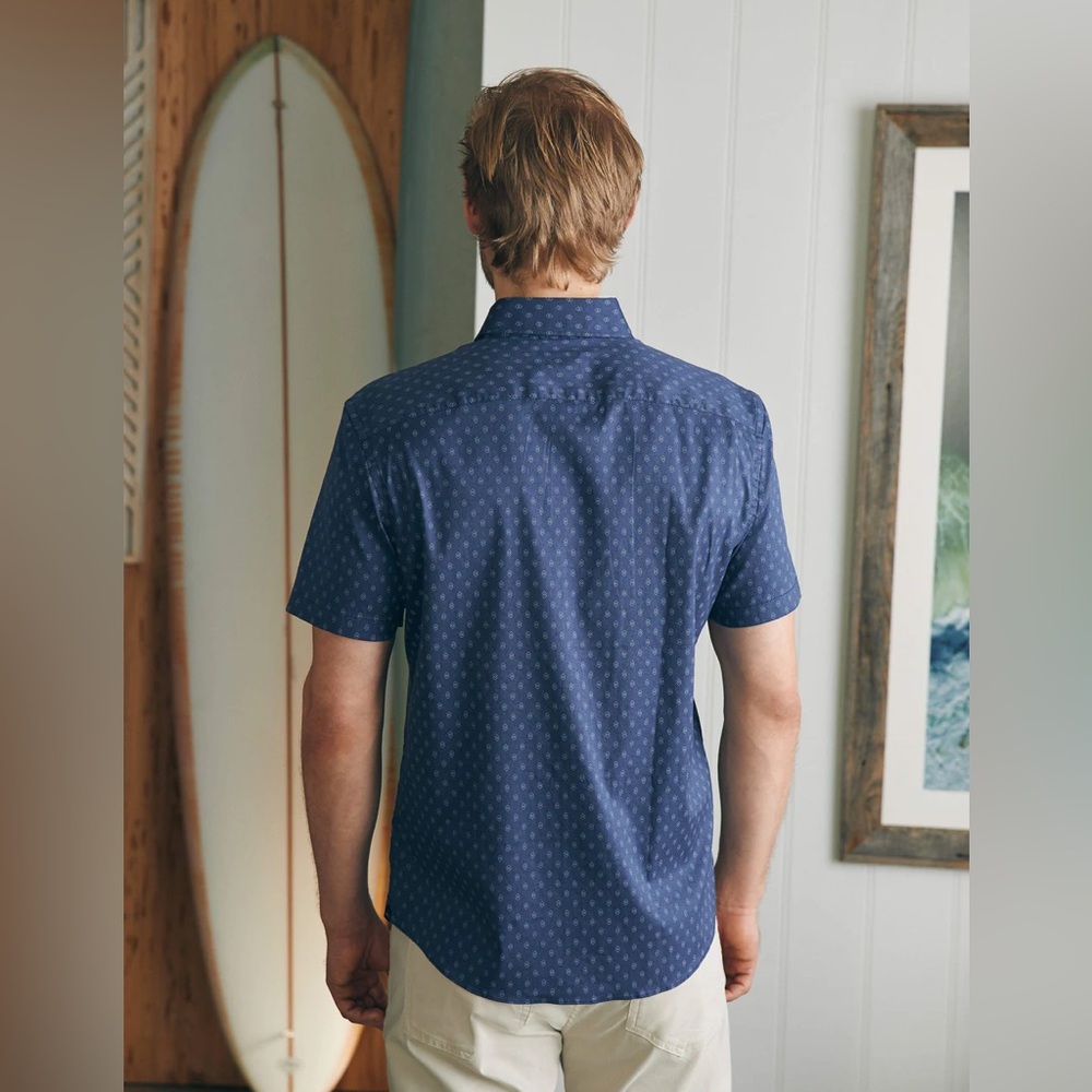 NWT FAHERTY Movement™ Short-Sleeve Shirt - Navy Dusk Diamond Print - Picture 4 of 4